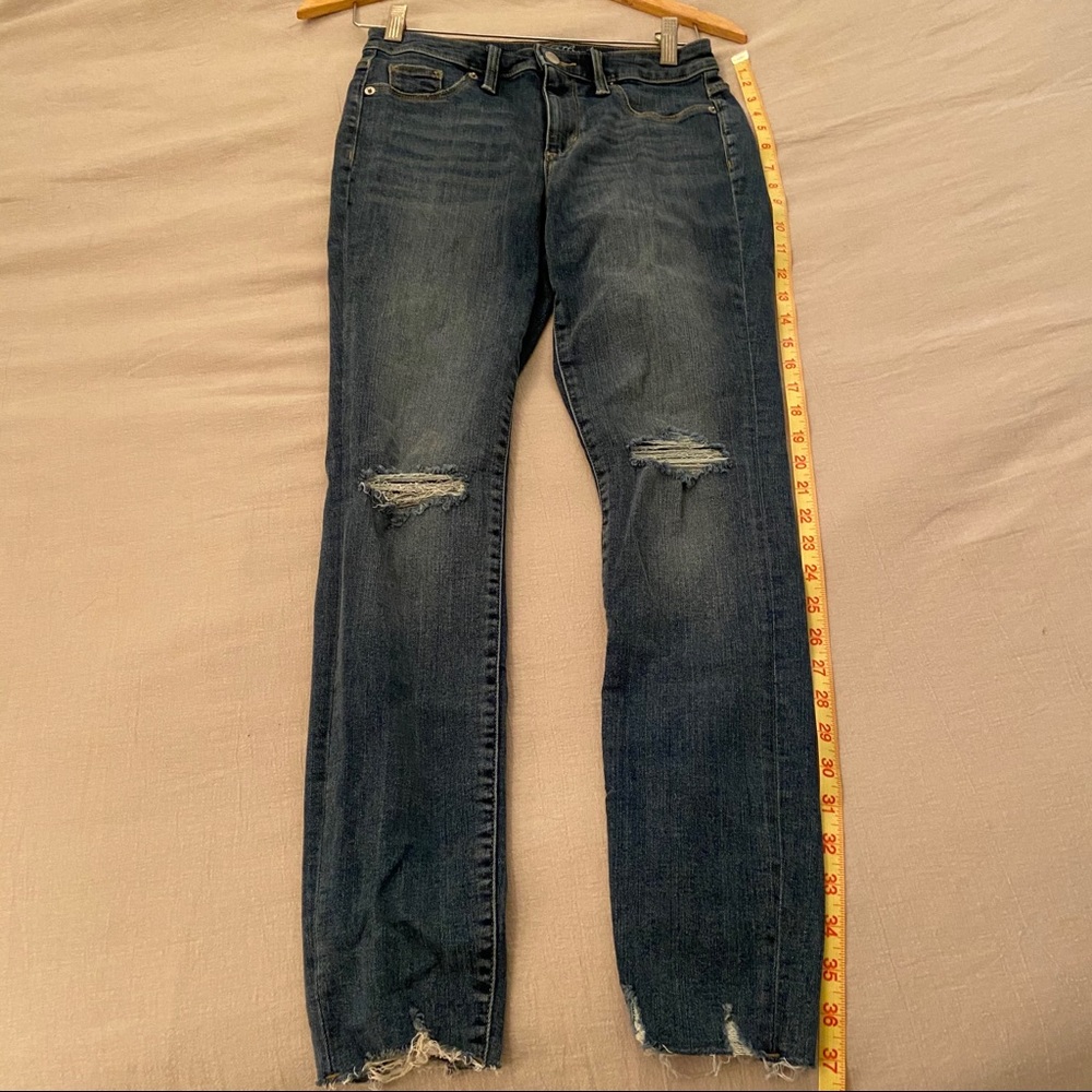 Universal Thread ripped jeans - Picture 3 of 8